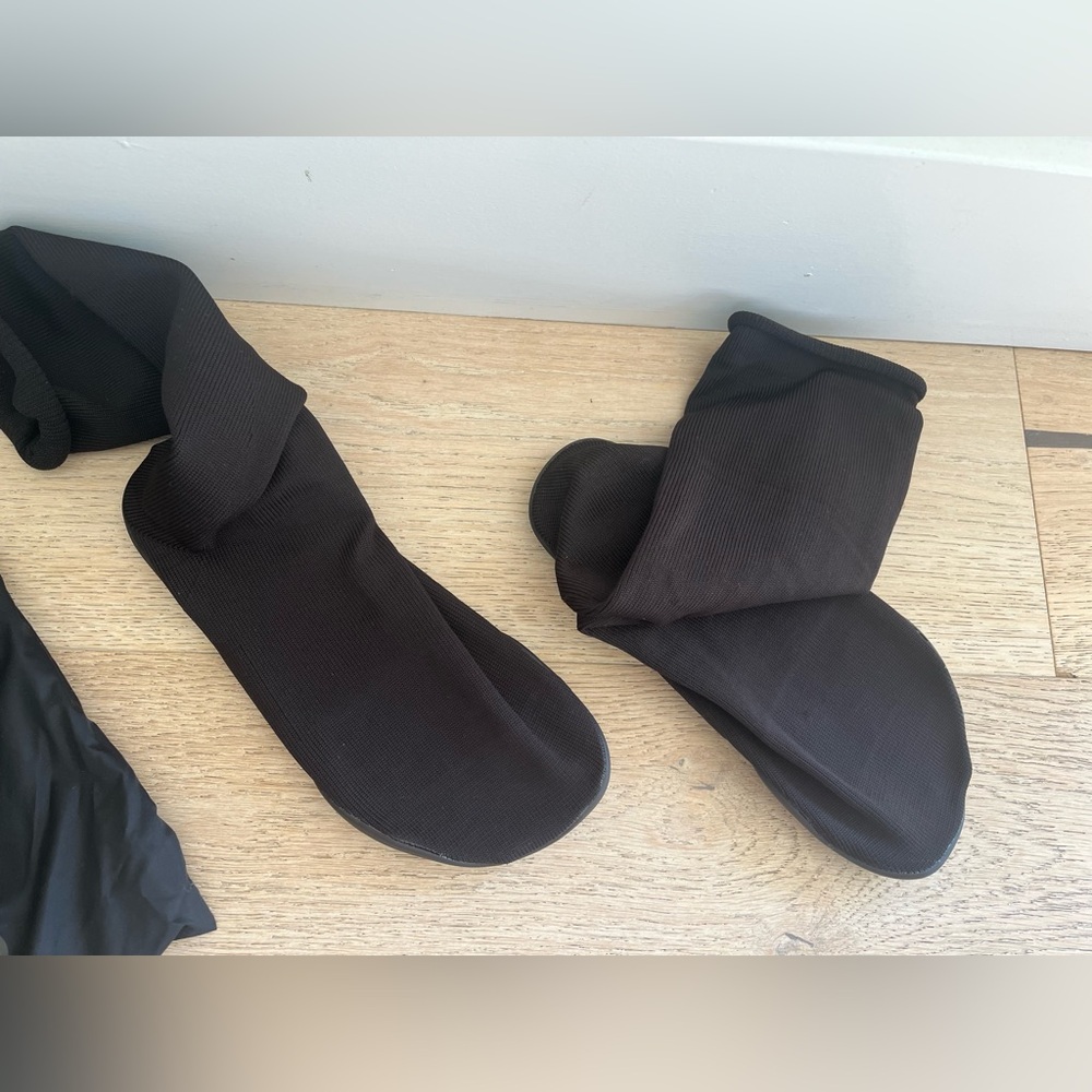 YEEZY • UNISEX Black Sock shoes size 1 in Yeezy … est. size 8.5-9 womens